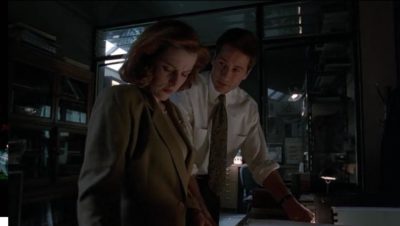 Mulder and Scully Humbug X Files image